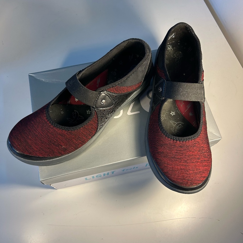 BZees Mary Jane shoes